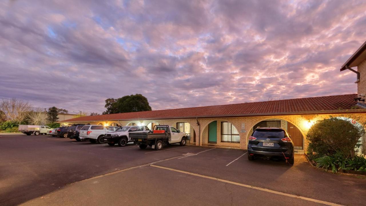 Forest Lodge Motor Inn&Restaurant Anafi Exterior foto